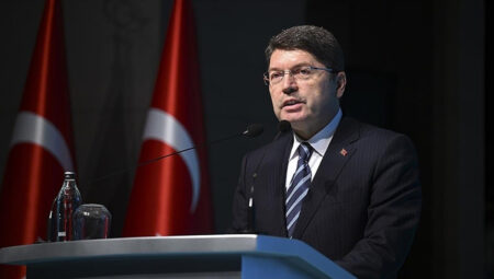 Adalet Bakanı Tunç’tan kadına şiddete karşı ‘sıfır tolerans’ iletisi