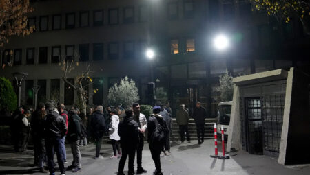 Kadıköy Belediyesi çalışanlarının aldığı grev kararı bir dakika sürdü